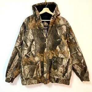 VTG Outfitters Ridge Realtree Hardwoods Camo Hooded Quilted Lining Zip Jacket